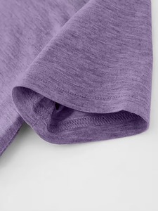 T-shirt à manches courtes pour homme, imprimé chats de dessin animé violets, col rond, coupe classique, style décontracté, tissu jersey 100% coton, OEM personnalisé - Product Image 5