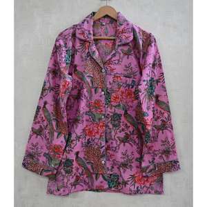 Conjunto de Pijama de Algodón con Estampado Floral Hecho a Mano, Ropa de Dormir Cómoda para Mujer - Product Image 2