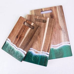 Planche à découper décorative en bois écologique Bold Blossom, infusée de résine, avec poignée pendentif, épaisseur 1,5 cm, pour service - Product Image 1