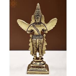 Garuda Idol hecho a mano de latón de 6 pulgadas en Namaskara Mudra pequeña escultura hecha en India - Product Image 4