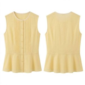 Chemisier élégant jaune pastel pour femme, avec plis décoratifs sur le devant, volant à la taille, en coton respirant, col rond, sans manches - Product Image 1