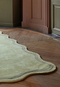 Alfombra de lana rosa hecha a mano con diseño moderno y esculpido, alfombra premium hecha a mano en colores vino y ciruela para el hogar y la oficina. - Product Image 2
