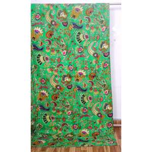 Colcha Kantha hecha a mano 100% algodón, hermosa con estampado floral indio y paisley, para decoración del hogar y uso doméstico. - Product Image 3