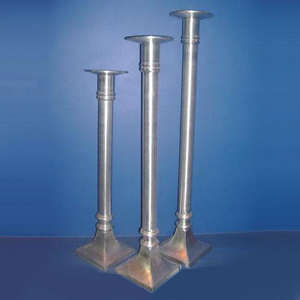 Elegante Portavelas de Aluminio Hecho a Mano, Personalizable, para Navidad, a Precio Económico - Product Image 1