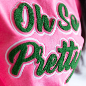 Sudadera con capucha rosa para chicas bonitas, sudadera universitaria unisex con letras griegas bordadas en chenilla, sudadera premium informal. - Product Image 3