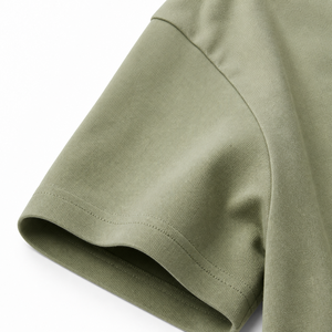 Camiseta de Cuello Redondo Extra Grande para Mujer, Color Verde Salvia, en Jersey de Algodón Grueso, Manga Corta, Estilo Casual - Product Image 6