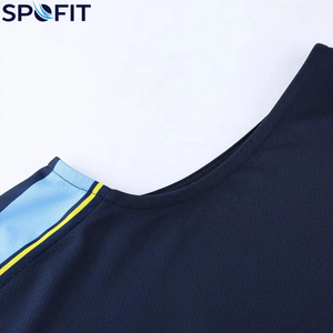 Uniforme de basketball haut de gamme conçu avec un tissu en polyester respirant pour les sports de compétition et un confort longue durée lors des matchs - Product Image 3
