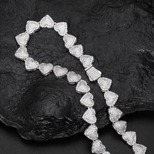 Collar de eslabones de moissanita en forma de corazón, cadena cubana bañada en plata, colgante con microincrustaciones, joyería para hombre - Product Image 3