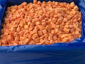 Papaye en dés surgelée IQF - Qualité supérieure du Vietnam, fraîche, sucrée et prête à l'emploi // Mme Beatrix - Product Image 5