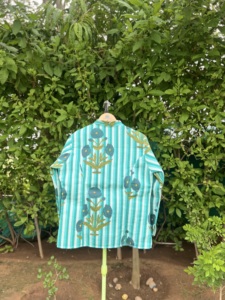 Veste matelassée tendance pour couple, faite à la main en coton imprimé, légère et chaude pour le quotidien et les occasions décontractées - Product Image 6