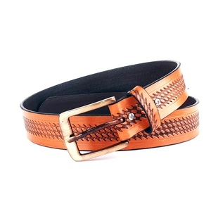 Cinturón de Cuero Genuino para Hombre con Logotipo Personalizado OEM, Cinturón Occidental Vintage con Grabado y Tejido de Cesta, Proveedor Directo de Fábrica - Product Image 4