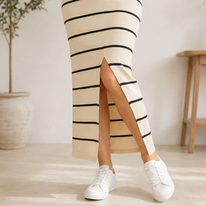 Robe de maternité rayée en maille à manches longues, col rond, longueur cheville, style fourreau, respirante, en coton et élasthanne, pull-over - Product Image 5
