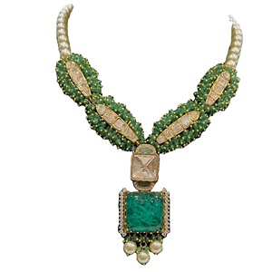 Ensemble de collier et boucles d'oreilles de haute qualité, exquis, artisanal, avec des détails en pierre d'émeraude Kundan, colliers tendance, colliers ras du cou - Product Image 1