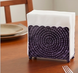 Porta pañuelos morado con borde festoneado, diseño moderno con patrón de puntos y patas redondas, soporte decorativo independiente para el hogar - Product Image 3