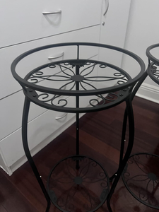 Soporte de Metal Negro de 2 Niveles para Plantas, Estante para Macetas, Decoración para Interiores, Exteriores, Jardín, Balcón, Patio y Hogar - Product Image 4