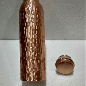 Botella de Agua Moderna de Lujo en Cobre con Gran Capacidad para Oficina y Hogar - Product Image 1