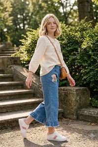 Jeans de Pierna Ancha con Volantes para Niñas, Lavado Claro, Cómodos para Uso Diario, Fabricados en India al Mejor Precio - Product Image 2