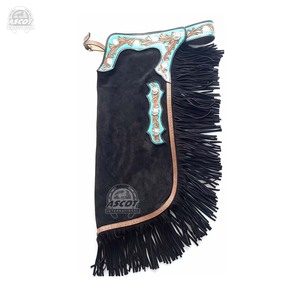 Chaps d'équitation de qualité supérieure en daim de vache, style Bermuda, avec franges et travail artisanal. - Product Image 1