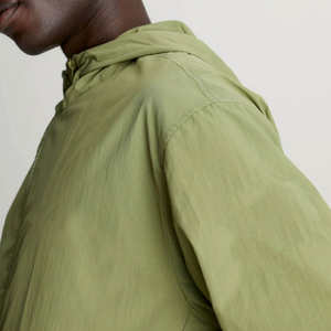 Veste coupe-vent à capuche légère et fine en nylon imperméable pour homme, avec cordon de serrage, fermeture éclair, logo personnalisé, streetwear, coupe oversize - Product Image 6