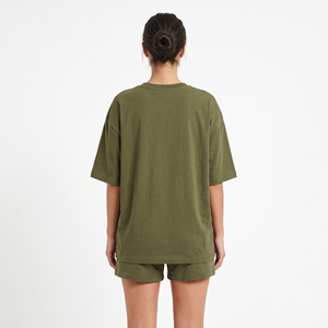 Ensemble short et t-shirt de sport d'été pour femme, avec logo personnalisé, vente en gros, short décontracté au-dessus du genou et crop top sans manches pour femme - Product Image 3