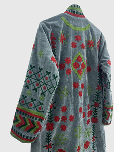 Veste en velours brodée de fleurs, col mandarin, manches longues, style Prairie Chic, grande taille, vêtements d'hiver pour femmes - Product Image 4