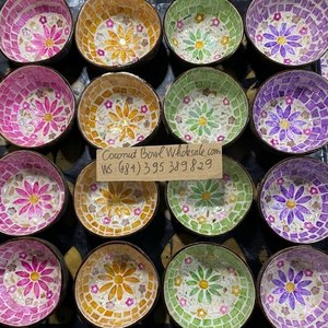 Venta al por mayor de cuencos artesanales de concha de coco con nácar, arte mosaico vietnamita, con motivos de tortuga y floral, aptos para alimentos. Tienda proveedora. - Product Image 3