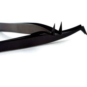 แหนบต่อขนตาสแตนเลสแบบพรีเมี่ยมเคลือบไทเทเนียมสีดำปลายแหลมป้าย OEM ตามสั่ง - Product Image 5