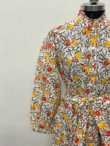 Robe Formelle Vintage en Coton Écologique Imprimée à la Main Motif Floral, Col en V, Manches 3/4, Dentelle Faite Main, Ourlet à Volants, Lavable, Taille Naturelle - Product Image 4