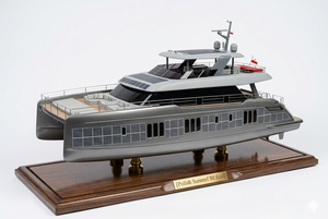 Modèle de bateau en cèdre peint à la main sur mesure, Sunreef 80 Eco (série Sunreef), 36 pouces, OMH CM492 - Product Image 2