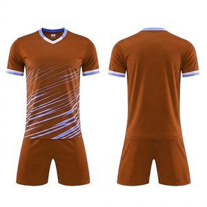 Conjunto de Camiseta de Fútbol Verde con Cuello en V para Hombre, Manga Corta, Sublimada, con Franjas, Absorbe la Humedad, Uniforme para Todas las Temporadas - Product Image 4