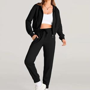 Ensemble de sweat-shirts courts pour femmes de qualité supérieure, confortables, style décontracté d'hiver, survêtement court en coton pour femmes - Product Image 2