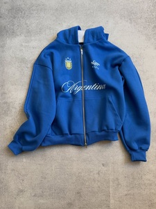 Sweat à capuche zippé bleu personnalisé avec impression sérigraphique, prix de gros abordable, haute qualité, coupe oversize en polaire pour hommes et femmes, streetwear - Product Image 4