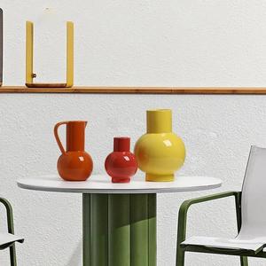 Jarrón Decorativo de Cerámica con Esmalte Degradado de Amarillo a Naranja, Estilo Retro Moderno para Decoración del Hogar Contemporáneo - Product Image 4