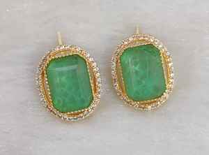 Pendientes de piedra doblete pulida en oro de calidad premium, minimalistas, aptos para cualquier atuendo, ideales para fiestas, ligeros. - Product Image 2