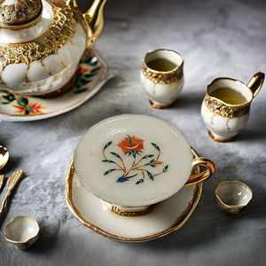 Posavasos Artesanal de Mármol Blanco de 4 Pulgadas con Diseño Floral, Estilo Feng Shui, Incrustaciones de Piedras, con Plato Mixto - Product Image 1