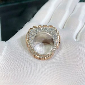 Anillo de cóctel para hombre chapado en rodio con diamantes redondos de talla brillante, engaste pavé, estilo geométrico hip-hop, para uso diario. - Product Image 3