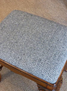 Tabouret de bar rétro en bois massif avec repose-pieds et dossier, chaise de cuisine, tabouret de comptoir pour petit-déjeuner, siège incurvé en bois - Product Image 3