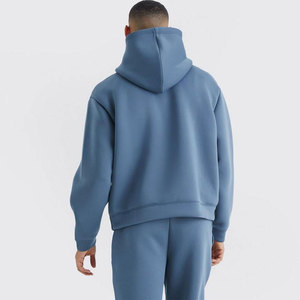 Ensemble de survêtement tendance pour homme, tenue athlétique, tissu durable, parfait pour la salle de sport, la remise en forme, la course à pied et les tenues décontractées - Product Image 4