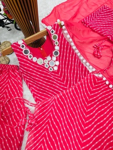 Ensemble Anarkali imprimé numérique pour fille avec dupatta, idéal pour les tenues traditionnelles indiennes et pakistanaises, coupe ample - Product Image 5