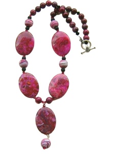 DRIVEN Collier en résine Collier de bijoux de mode Look classique pour les femmes Wedding Party Wear Collier en résine Vente personnalisée - Product Image 1