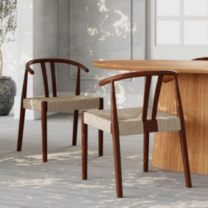 Silla de Comedor Moderna de Madera de Teca Sólida Sungkai, con Reposabrazos Curvos, Estilo Escandinavo Nórdico, Ecológica, Duradera, con Acolchado Suave - Product Image 1