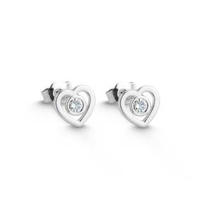 Pendientes de Zirconia Corazón Atemporal en Plata de Ley 925 Chapados en Oro, Elegante Regalo de Joyería para Boda para Mujer - Product Image 4