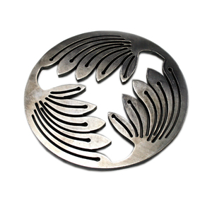 Dessous de plat de luxe en gros de meilleure qualité pour la maison Vaisselle Fabuleux en aluminium métal Fantaisie Dessous de plat Unique Nouveau Design Décoration - Product Image 5