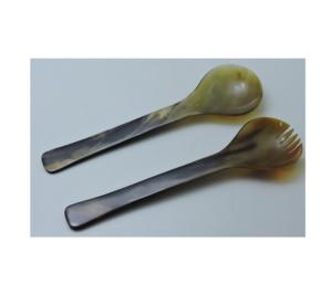 Ensemble de 2 cuillères à salade en corne tendance, fabriquées à la main à partir de corne de buffle naturelle, à prix abordable - Product Image 3