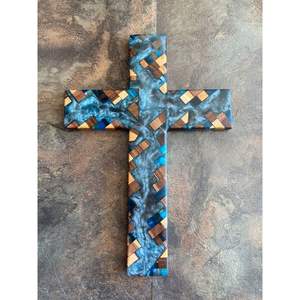 Croix en bois faite à la main avec de la résine pour la prière religieuse, plaque religieuse élégante - Product Image 2