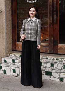 Blazer Gris a Cuadros Elegante para Mujer, con Cuello en Contraste Desmontable, Manga Larga, Estilo Shacket, Otoño Invierno SELENE - Product Image 3