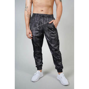 Conjunto de Chaqueta y Pantalones Deportivos de Nylon con Logotipo Personalizado, Chaqueta Cortavientos Transpirable con Forro Polar y Pantalones Tie-Dye - Product Image 4