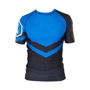 Pantalones cortos de manga larga de compresión simple Rash Guard Hombres Camisas de compresión OEM Precio barato Rash Guard para ropa de gimnasio - Product Image 5