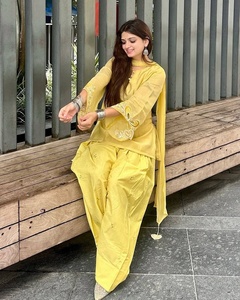 ชุดสัลวาร์ผ้าฝ้ายสีเหลืองแบบดั้งเดิมสำหรับผู้หญิง ล่าสุด ทรงหลวม สวมใส่สบาย สไตล์อินเดีย ปากีสถาน - Product Image 2