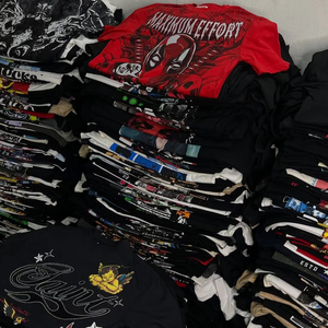 เสื้อยืดลายกราฟิกแท้ เกรด a/b คละแบบ |   เสื้อผ้ามือสอง - Product Image 1